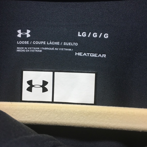 Under Armour 1/4 zip pullover - Picture 2 of 7